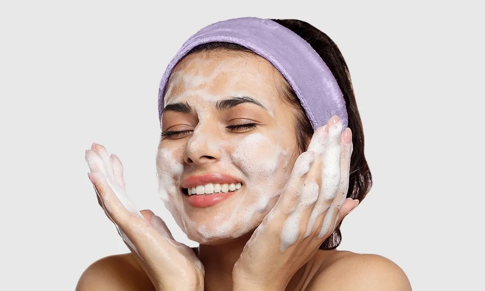 Rutinitas Harian Sederhana untuk Menjaga Kulit Tetap Bersih dan Terlindungi